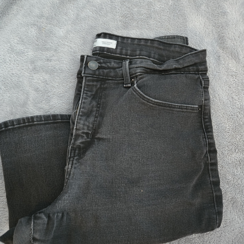 Levi's Women's Dark Gray Straight Leg Jeans